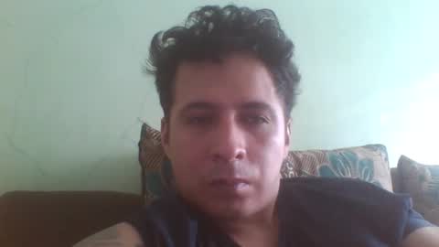 Snapshot of raiiaan_torricely chatting on 12/15/25, 01:48 Rayan online show from 12/15/25, 01:48