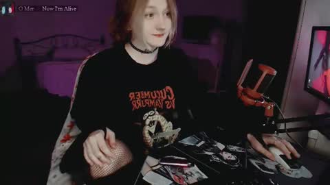 Snapshot of raiingurl chatting on 06/14/26, 01:03 Kate online show from 06/14/26, 01:03