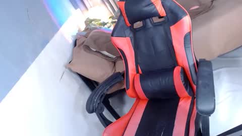 itsmeRailey online show from 12/22/25, 11:35