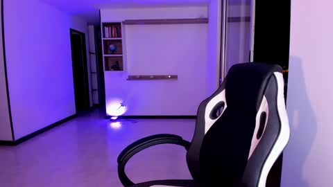 Jennyindependent model . online show from 01/26/25, 11:50