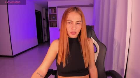 Snapshot of rainbow_jenny chatting on 05/19/26, 03:35 Jennyindependent model . online show from 05/19/26, 03:35