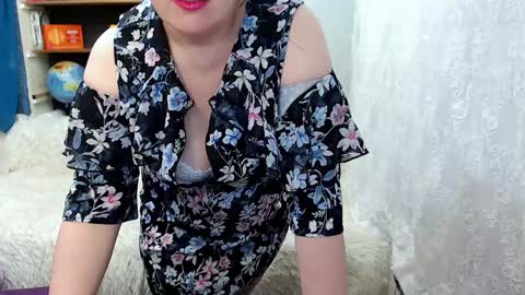 rainbowladyy online show from 02/06/25, 08:18