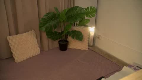 rainevi online show from 11/27/25, 05:04