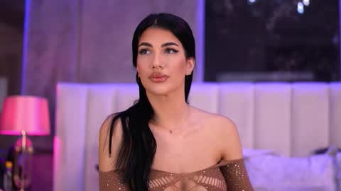 Raisa online show from 11/03/25, 04:52