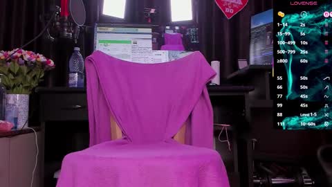 Laura online show from 01/09/26, 03:42