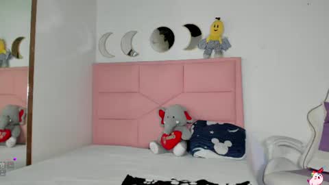 Snapshot of rajjnar_nina chatting on 07/17/26, 11:20 Nina online show from 07/17/26, 11:20