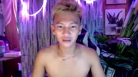 ralfhuge24 online show from 10/16/25, 11:33