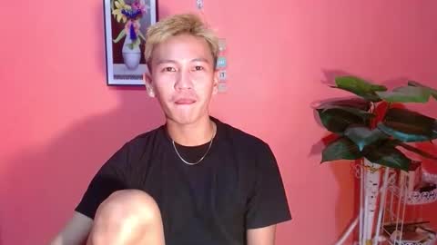 ralfhuge24 online show from 10/24/25, 01:40