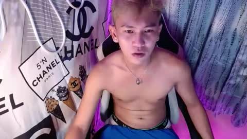 ralfhuge24 online show from 12/23/25, 01:36