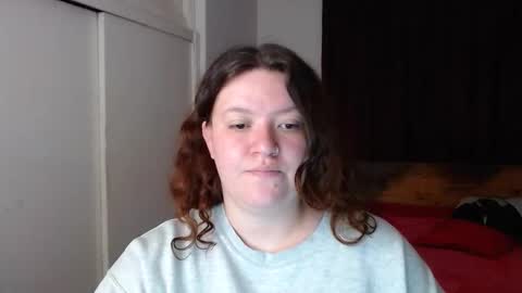 Snapshot of ramona15 chatting on 04/28/26, 02:27 Ramona online show from 04/28/26, 02:27