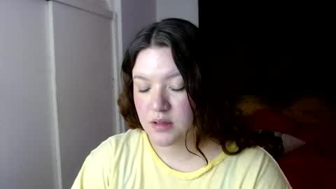 Snapshot of ramona15 chatting on 05/23/26, 01:22 Ramona online show from 05/23/26, 01:22
