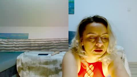 Snapshot of ramonaanca99 chatting on 04/28/26, 07:52 Kim-Hot-Girl online show from 04/28/26, 07:52