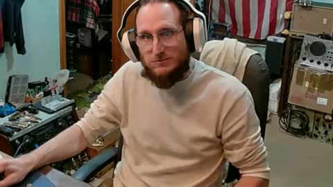 Snapshot of randalltotazz chatting on 01/18/25, 08:10 Randall online show from 01/18/25, 08:10