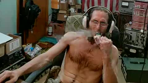 Snapshot of randalltotazz chatting on 03/01/25, 01:29 Randall online show from 03/01/25, 01:29