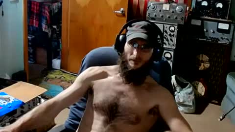 Snapshot of randalltotazz chatting on 09/16/25, 01:56 Randall online show from 09/16/25, 01:56