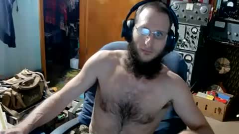 Snapshot of randalltotazz chatting on 09/24/25, 12:36 Randall online show from 09/24/25, 12:36