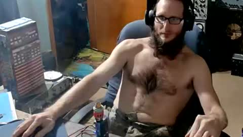 Snapshot of randalltotazz chatting on 10/18/25, 12:57 Randall online show from 10/18/25, 12:57