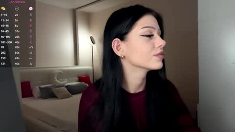 Luna online show from 02/12/26, 05:41