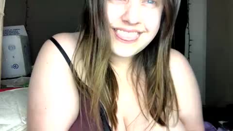 randicandi96 online show from 12/16/25, 07:46