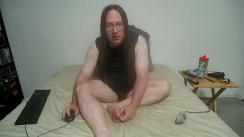 Snapshot of rando1235 chatting on 05/16/26, 06:43 rando1235 online show from 05/16/26, 06:43