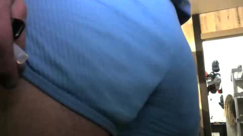 Snapshot of randybater8in chatting on 12/23/24, 02:02 Randy8inbater online show from 12/23/24, 02:02