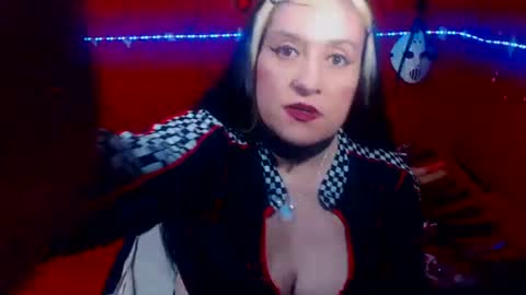 Snapshot of randymaturex01 chatting on 05/07/26, 01:55 Sonia online show from 05/07/26, 01:55
