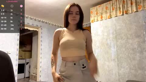 Lia online show from 10/19/25, 02:07
