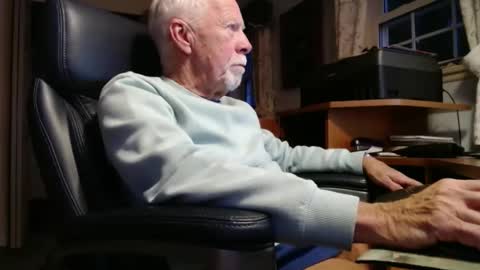 Snapshot of ranger1001 chatting on 01/06/25, 09:22 ranger1001 online show from 01/06/25, 09:22