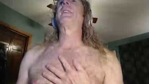 Snapshot of ranger510 chatting on 12/12/24, 03:54 Ranger510 online show from 12/12/24, 03:54