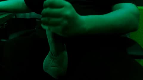 Snapshot of rapaces49 chatting on 10/26/25, 01:39 Raptor online show from 10/26/25, 01:39