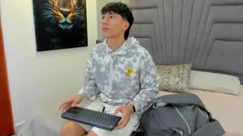 Raphael Nyon online show from 02/25/26, 11:31