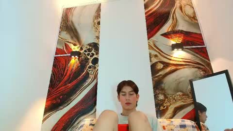raphael_nyon1 online show from 04/30/26, 04:19