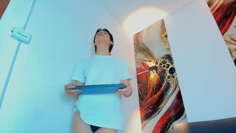 raphael_nyon1 online show from 05/15/26, 04:30