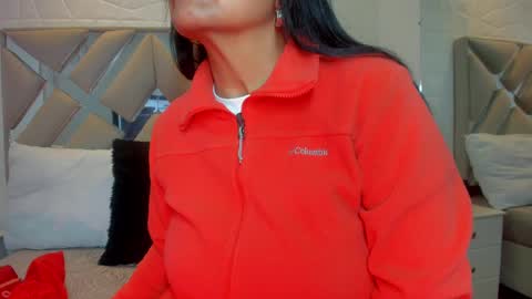 Raquel Moore  online show from 02/28/25, 09:36