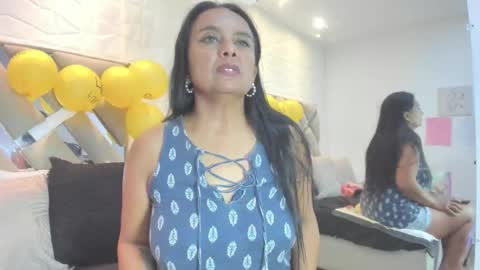 Raquel Moore  online show from 12/13/25, 07:40