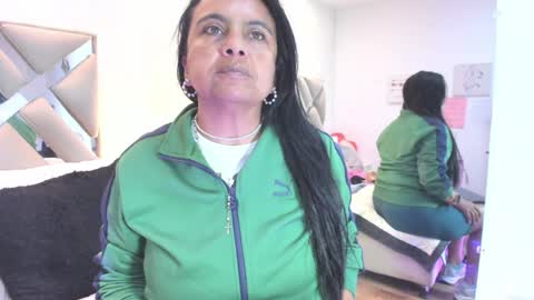 Raquel Moore  online show from 04/04/26, 01:30