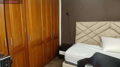 Raquel online show from 10/24/25, 11:50