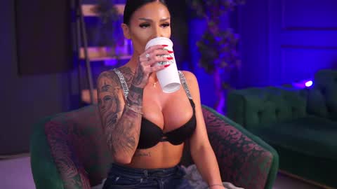 Raquelle online show from 01/23/25, 09:50