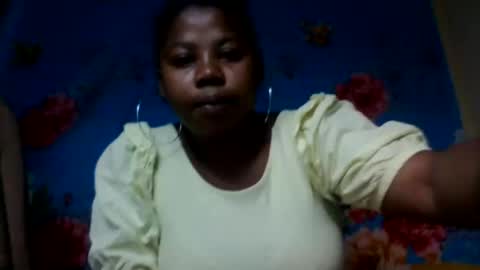 Snapshot of rasoavelo chatting on 07/24/26, 07:23 rasoavelo online show from 07/24/26, 07:23