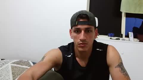 Snapshot of raul240335 chatting on 04/29/26, 05:33 Raul online show from 04/29/26, 05:33