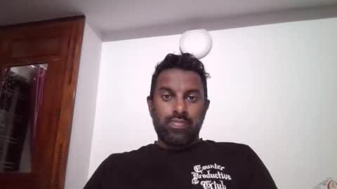 Snapshot of raul2k2 chatting on 11/11/25, 02:06 raul2k2 online show from 11/11/25, 02:06