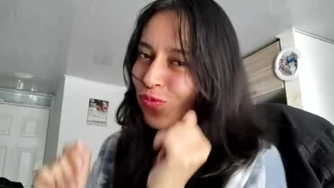 Snapshot of rav3nx_ chatting on 06/11/26, 09:46 online show from 06/11/26, 09:46