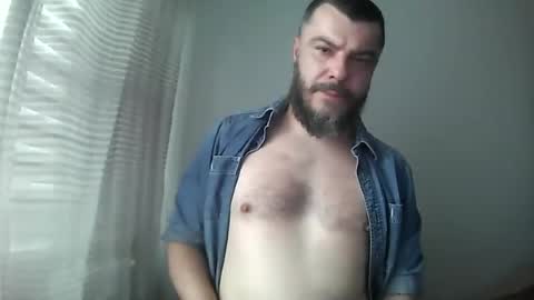 Snapshot of ravart43 chatting on 05/18/26, 07:14 ravart43 online show from 05/18/26, 07:14