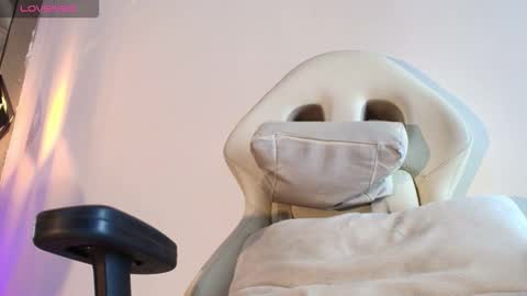   online show from 10/09/25, 11:08