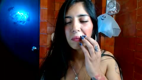 Snapshot of raven__purple chatting on 11/07/25, 12:54 raven__purple online show from 11/07/25, 12:54