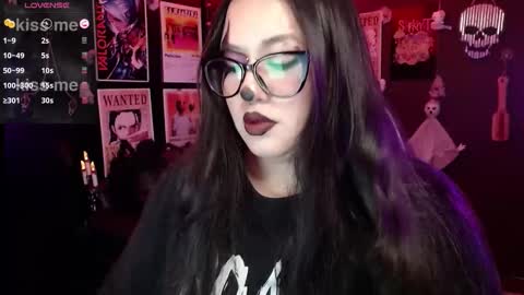 Snapshot of raven_darkk chatting on 10/11/25, 06:50 Raven online show from 10/11/25, 06:50