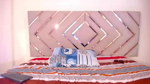 RAVEN FOXTER online show from 12/13/25, 07:53