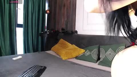 Raven Foxxy online show from 04/10/26, 05:45