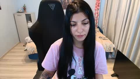 Snapshot of raven_haired_goddess chatting on 04/27/26, 06:33 raven_haired_goddess online show from 04/27/26, 06:33