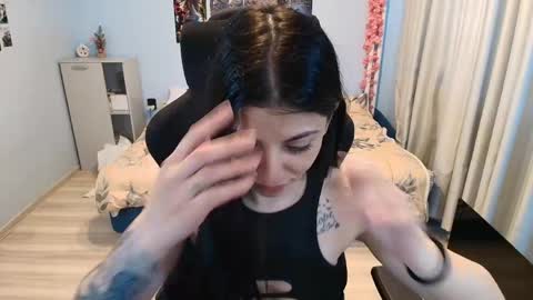 Snapshot of raven_haired_goddess chatting on 05/04/26, 07:04 raven_haired_goddess online show from 05/04/26, 07:04